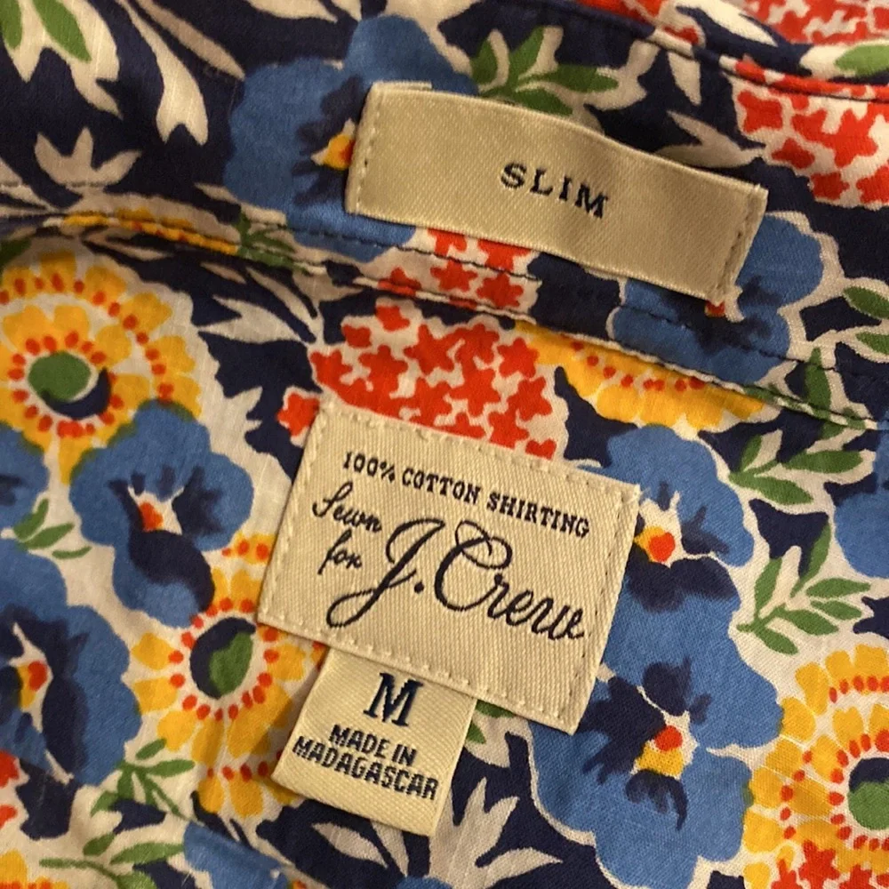 J. Crew Blue Floral Men's Button Down Shirt. Slim fit . Size M